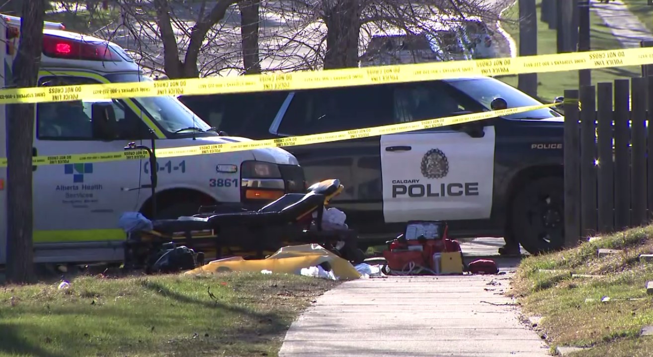 1 dead in serious assault in SW Woodlands: Calgary police