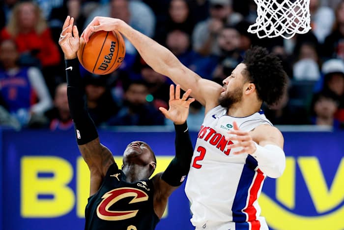 Pistons fall to Cavaliers 116-109 in Game 3, still lead series 2-1