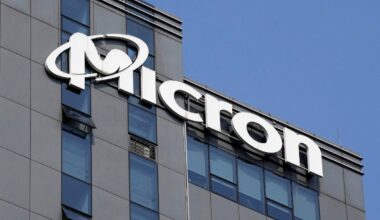 Micron joins $1-trillion club as AI race powers memory chip boom