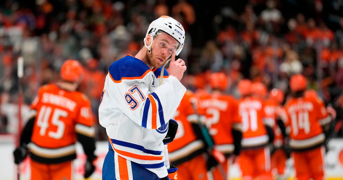 Edmonton Oilers Connor McDavid played with foot/ankle fracture in round 1 of playoffs