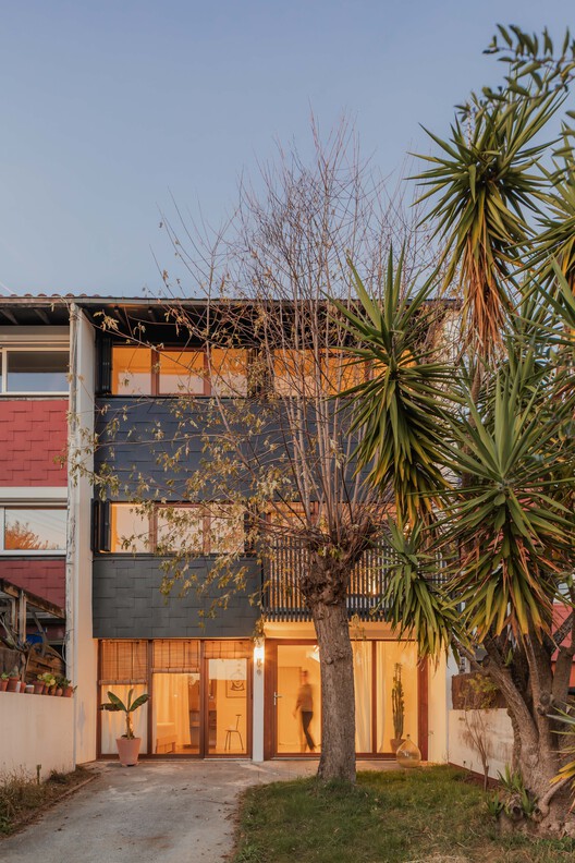 Workers' House Renovation / Cecile Elicagaray Architecte - Image 1 of 29