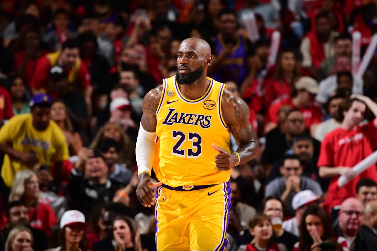 LeBron James not expected to take pay cut to join Cavaliers