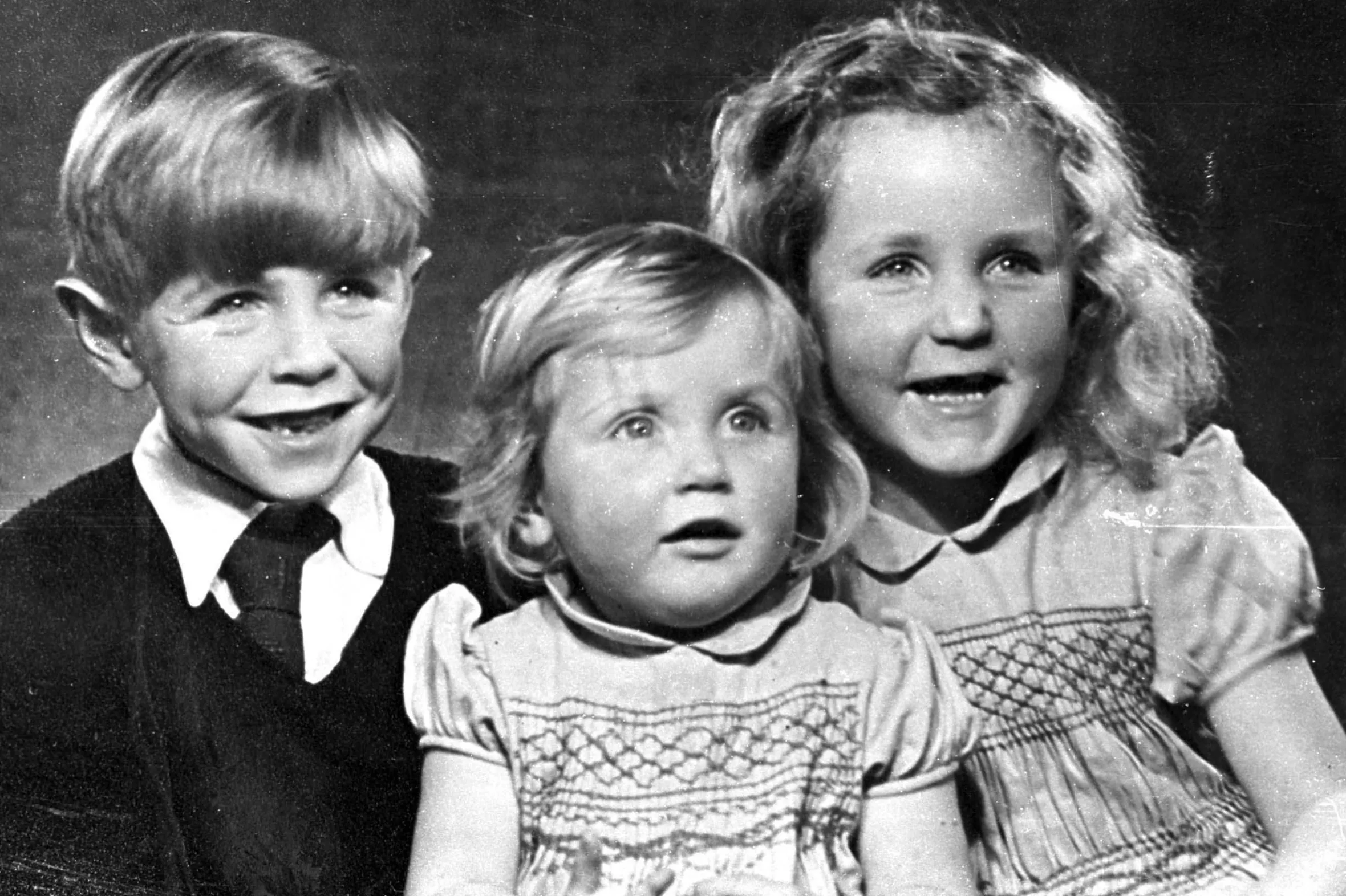Stephen Hawking as a child with his sisters Mary and Philippa.