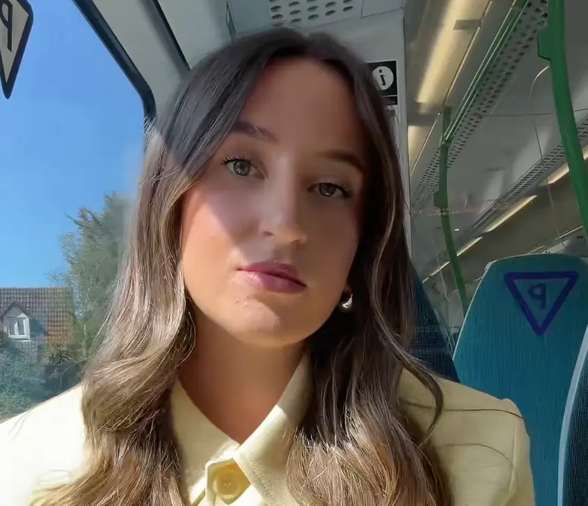 Molly raises awareness on social media (TikTok/mollambert)