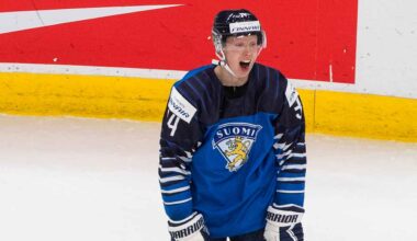 Oilers sign forward Aku Raty to one-year, two-way contract