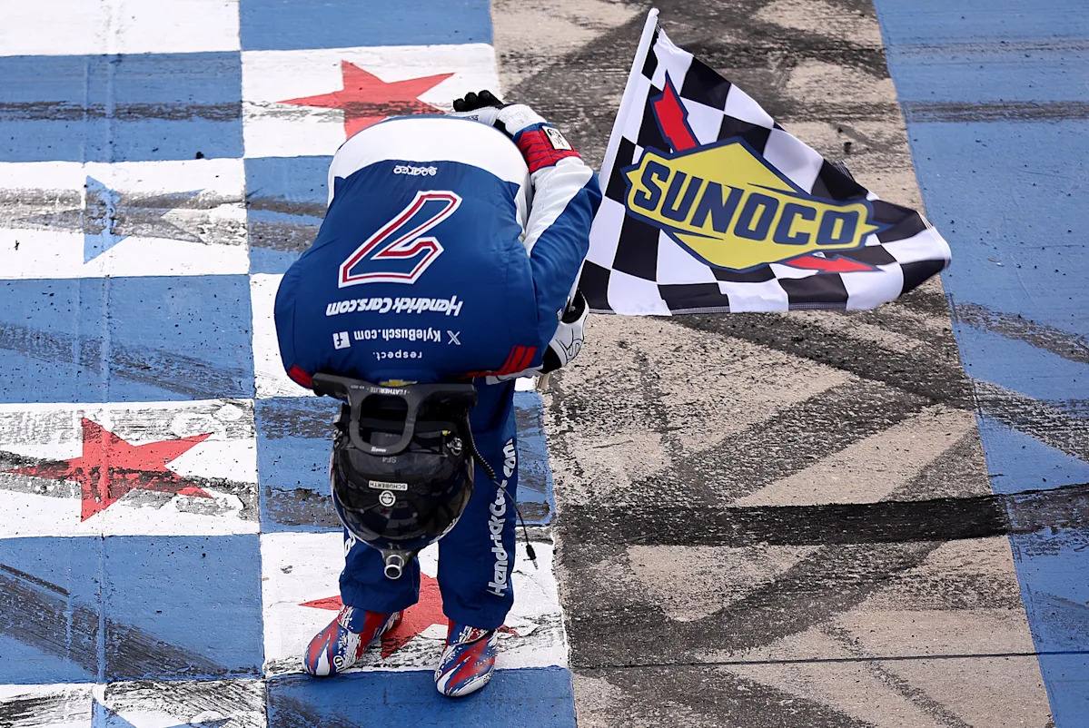 Track holds moment of silence for Kyle Busch ahead of NASCAR Trucks race