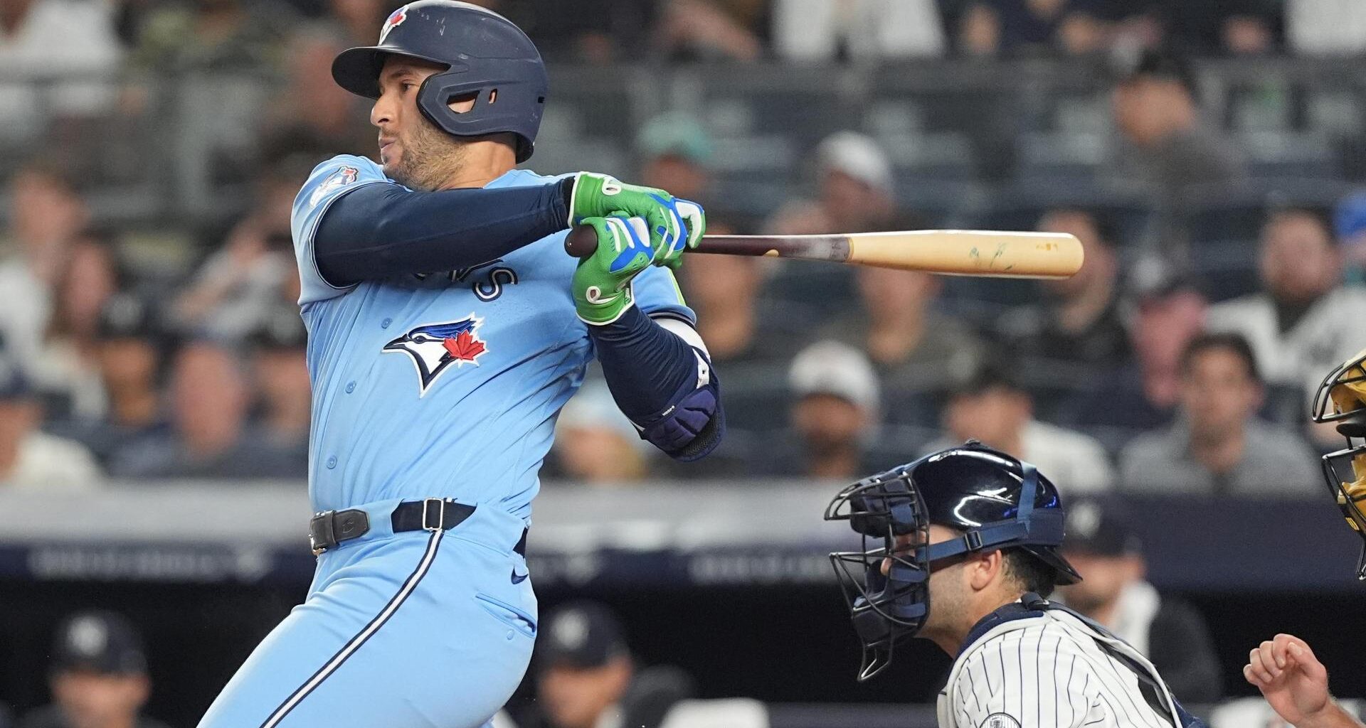 George Springer homers and Blue Jays hold Yankees to 3 hits, winning 2-0 for 4-game split