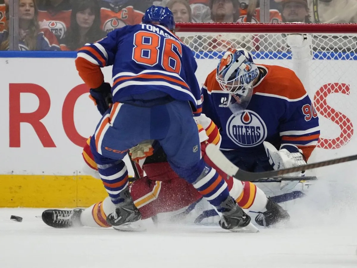 Stan Bowman's most bizarre signing has greatly complicated Edmonton's future plans