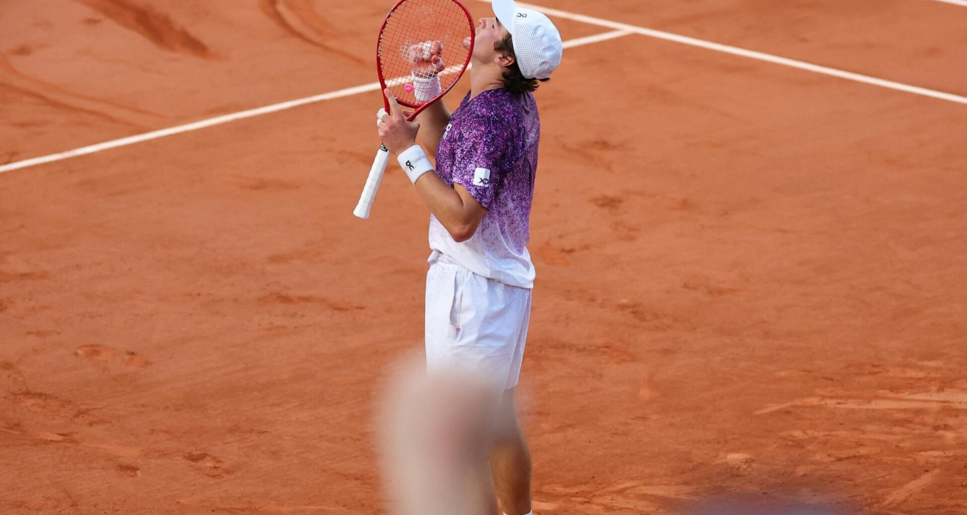 Fonseca roars home to deny Prizmic in five - Roland-Garros 2026