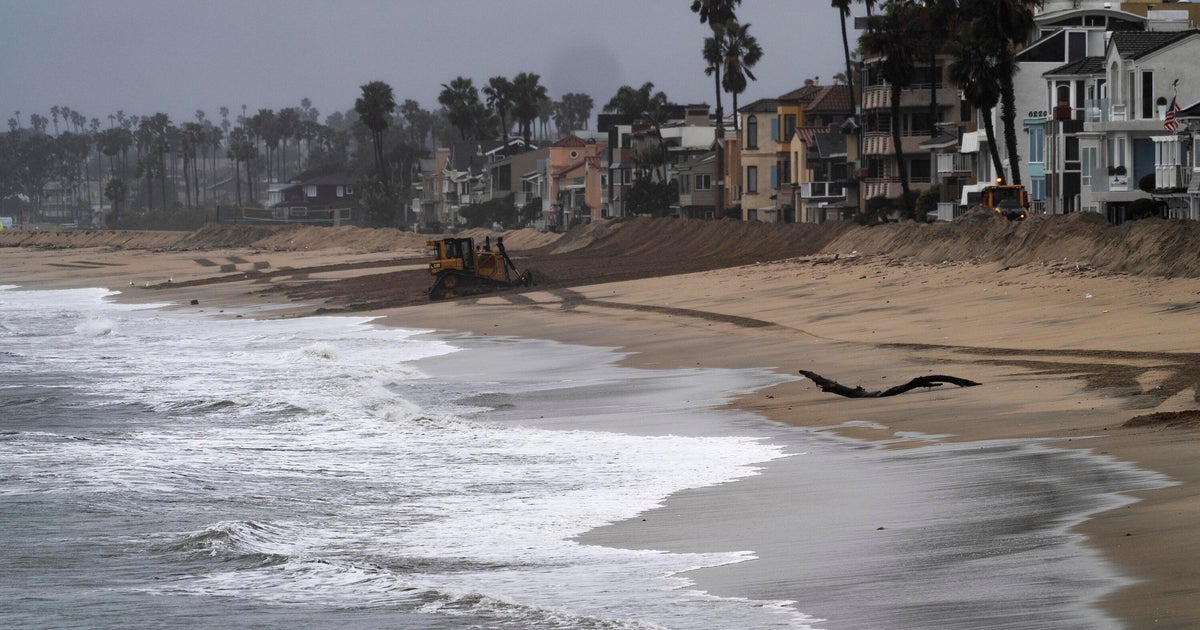 El Niño could bring "double whammy" of high tide flooding in 2026, NOAA warns