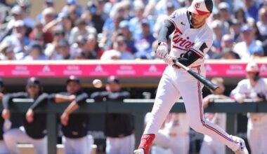 Twins hold on to beat Blue Jays 4-3 after Ryan leaves with elbow soreness