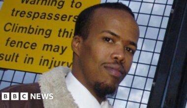 Man charged with attempted murder of two Jewish men in Golders Green - BBC