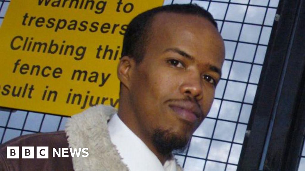 Man charged with attempted murder of two Jewish men in Golders Green - BBC