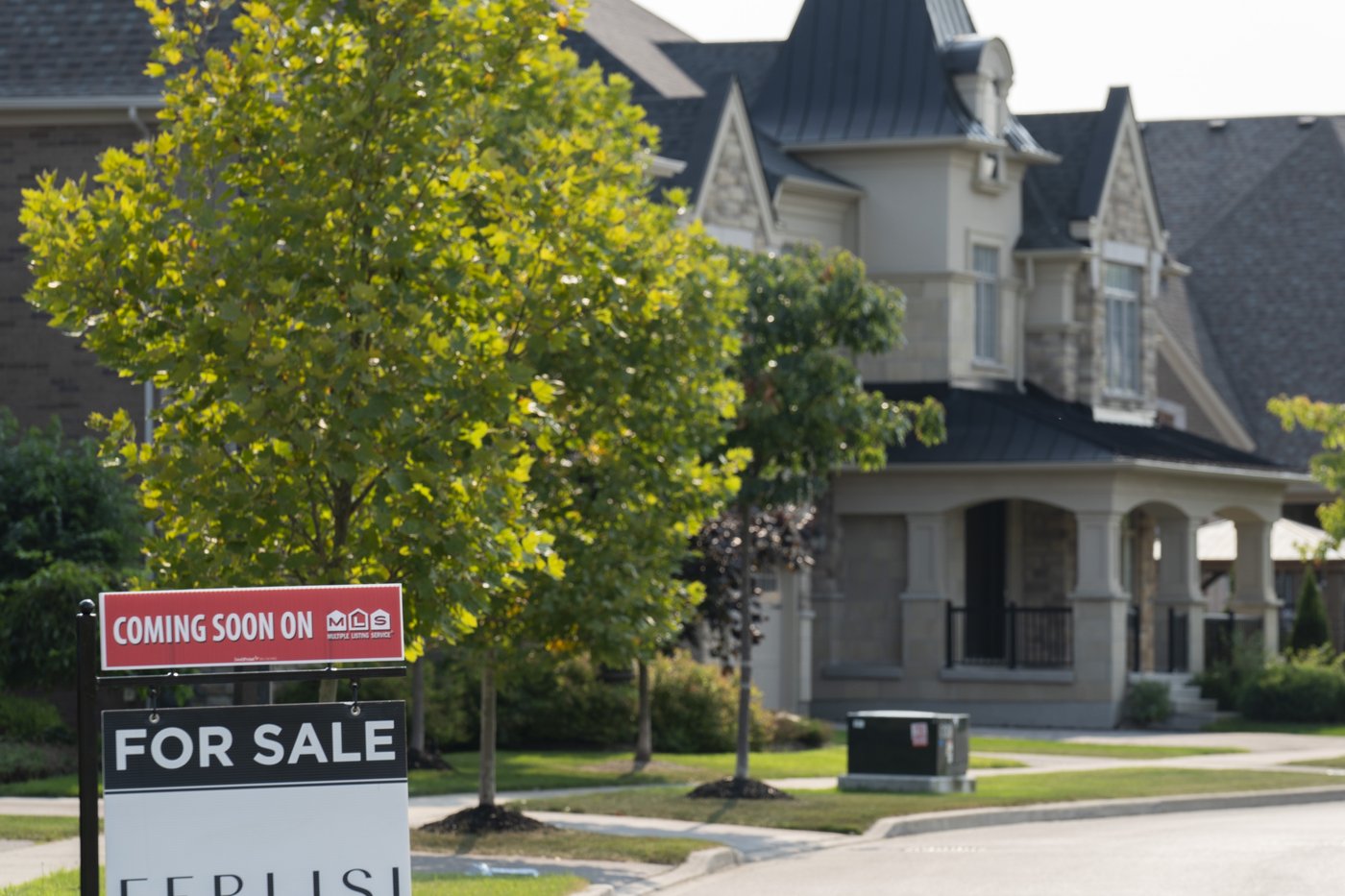 More millennials lived with parents as adults than boomers at same age: StatCan