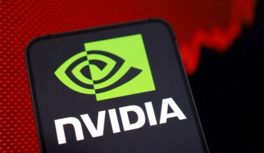 Nvidia bets on new data center chips for growth as sales outlook tops estimates