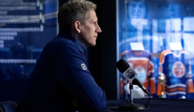 Eruption of rumours around Oilers firing Knoblauch, but Edmonton has yet to make move