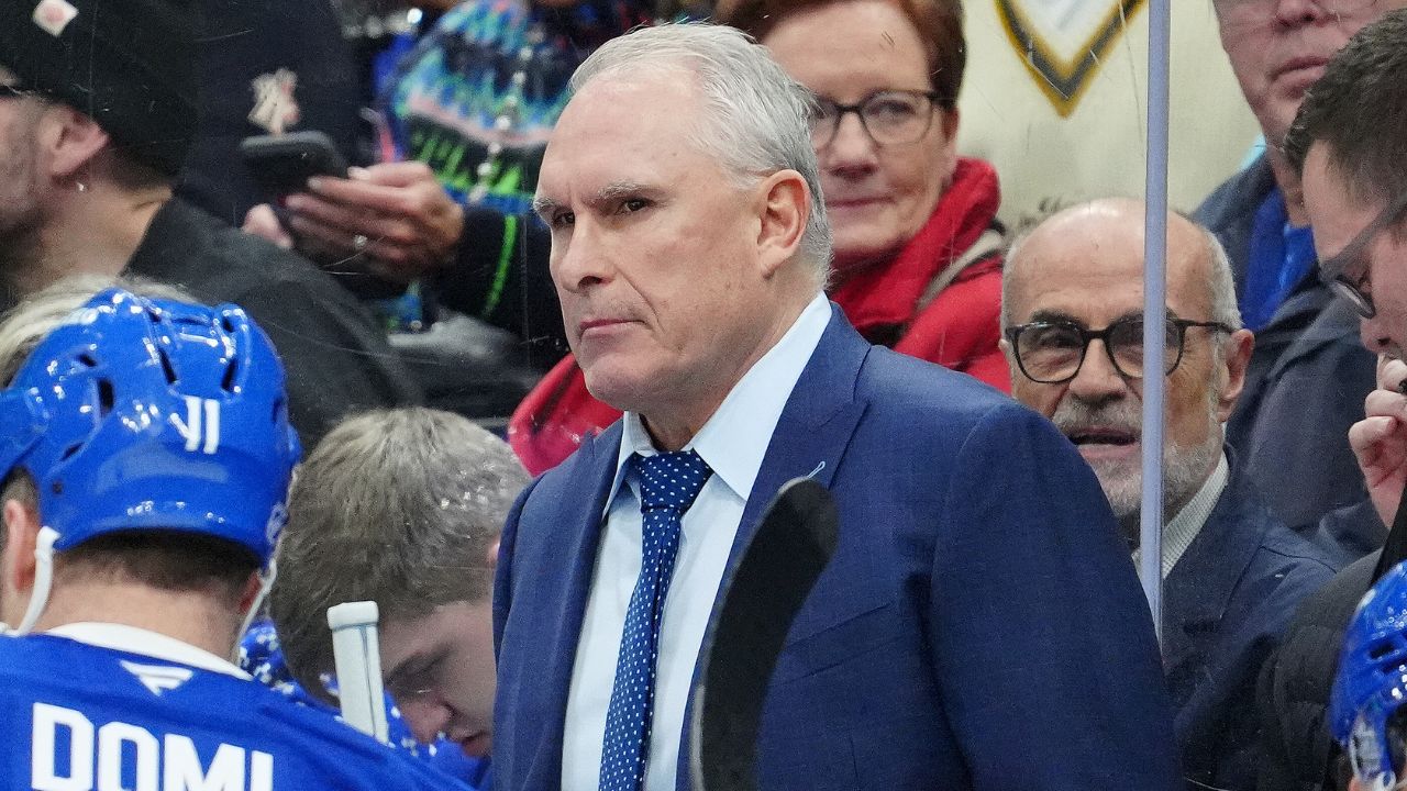 Oilers receive permission to talk to former Maple Leafs coach Craig Berube