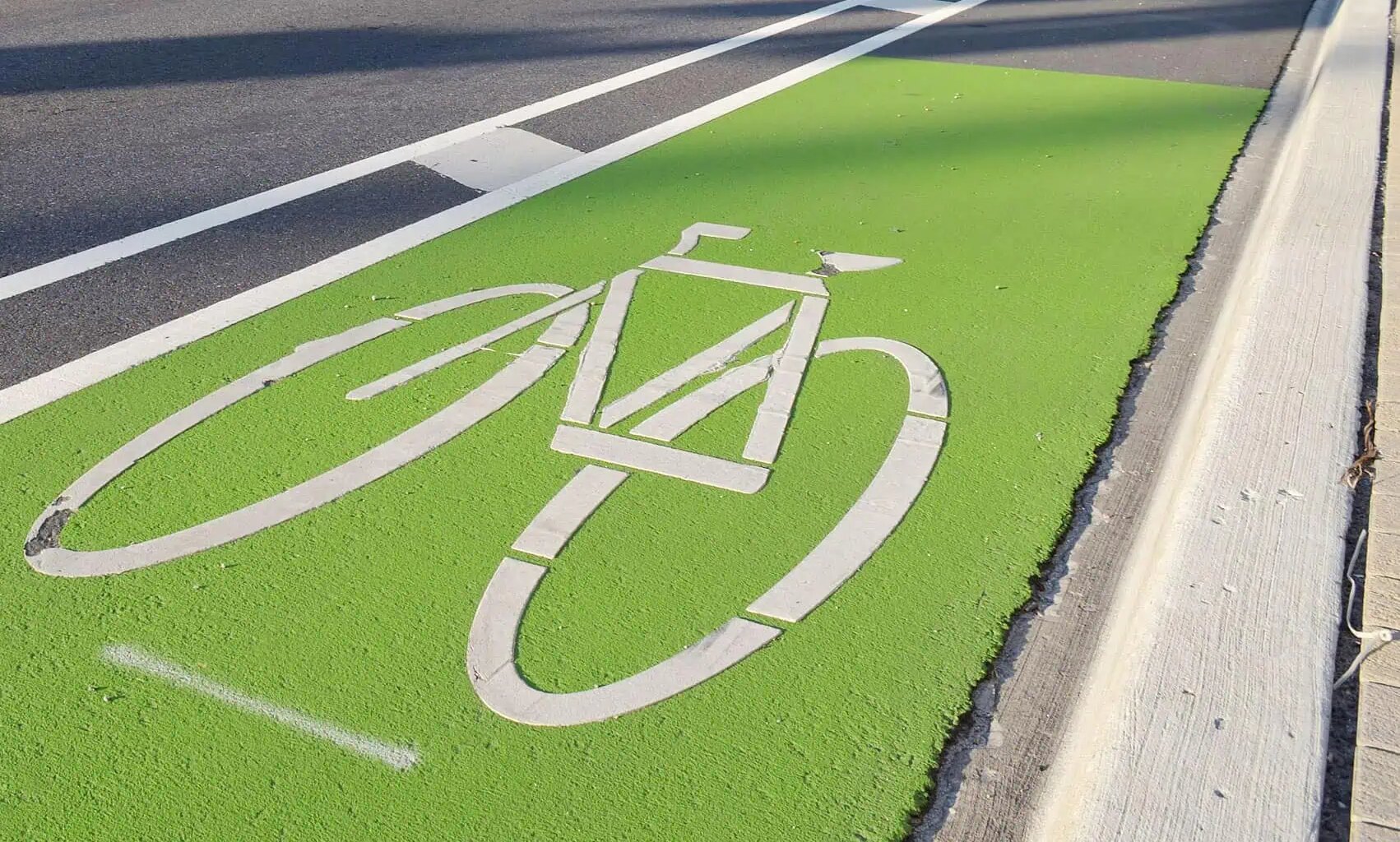 Bike lane could be removed for more parking on Brampton street: report