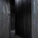 © Jan Von Der Heyde Black Thought Pavilion / Alberto Collet + Çisem Nur Yıldırım + MEDS (Meetings of Design Students) - Interior Photography, Wood, Concrete