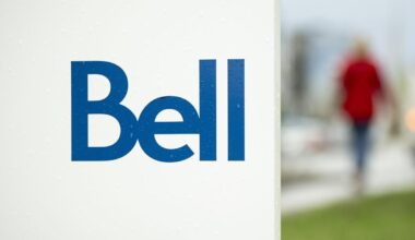 Bell CEO 'confident' in lofty revenue targets as it doubles down on AI data centres