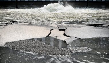 Montreal asks residents to limit water use as emergency repairs needed on network