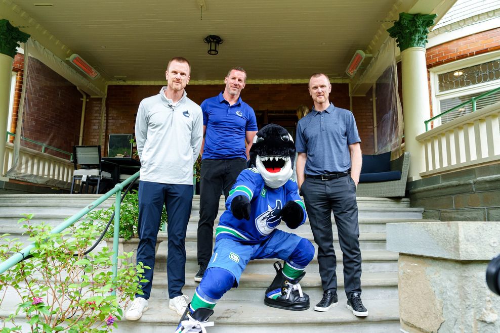 canucks sedins fin
