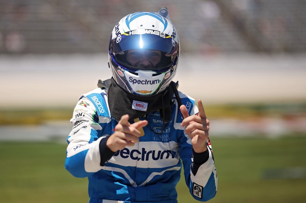 Spire sweeps front row with Hocevar and Suarez