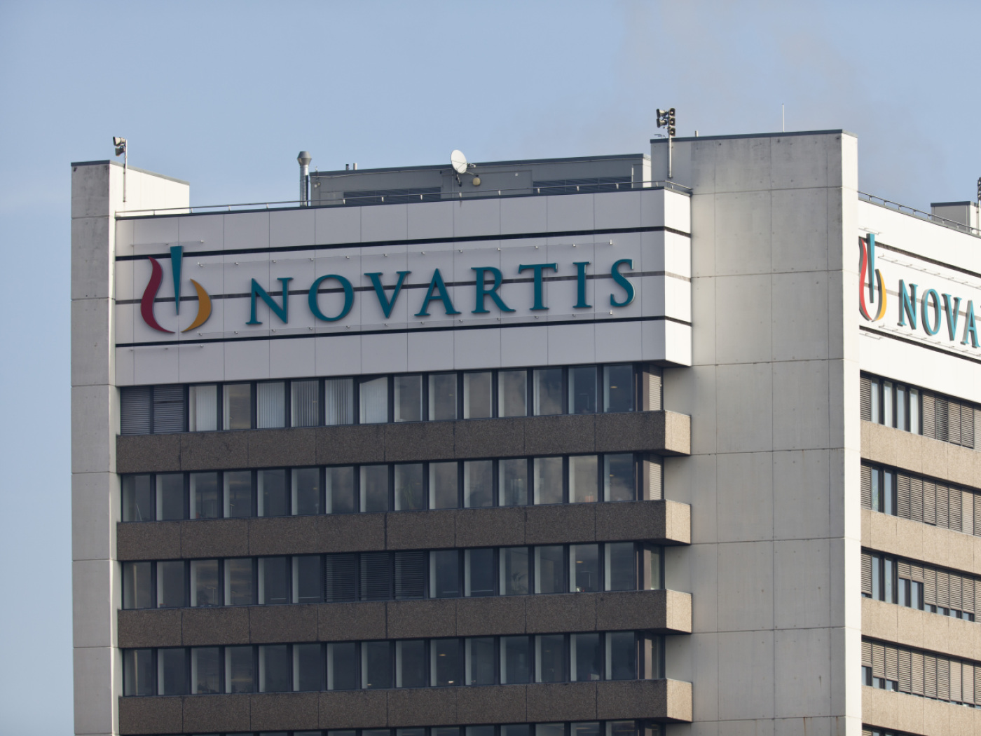 Novartis' copycat products put pressure on business at the start of the year