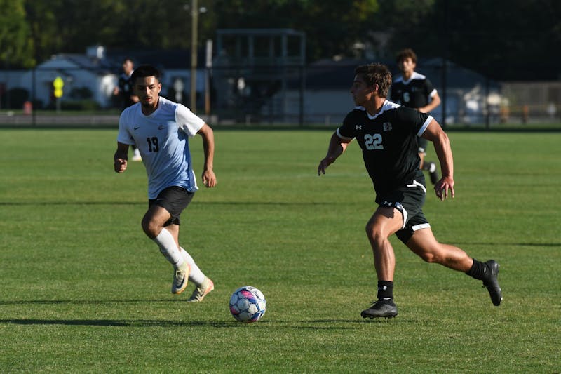 Holy Cross men’s soccer honors legacy of Br. Jim Kozak