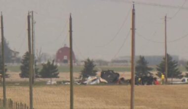 2 women dead, 3 people in hospital after serious crash east of Calgary