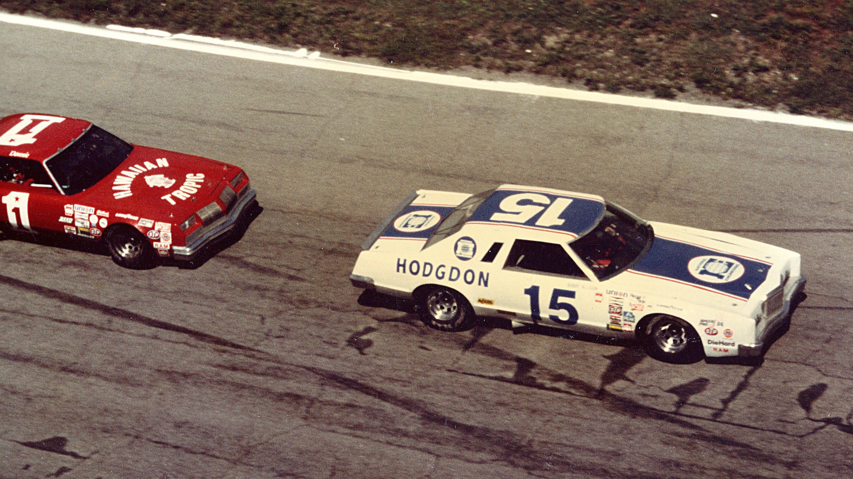 Bobby Allison leads his brother Donnie during the Daytona 500, February 1979.