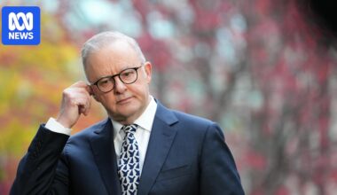Australians 'literally dying' as aged care average wait times surpass 365 days