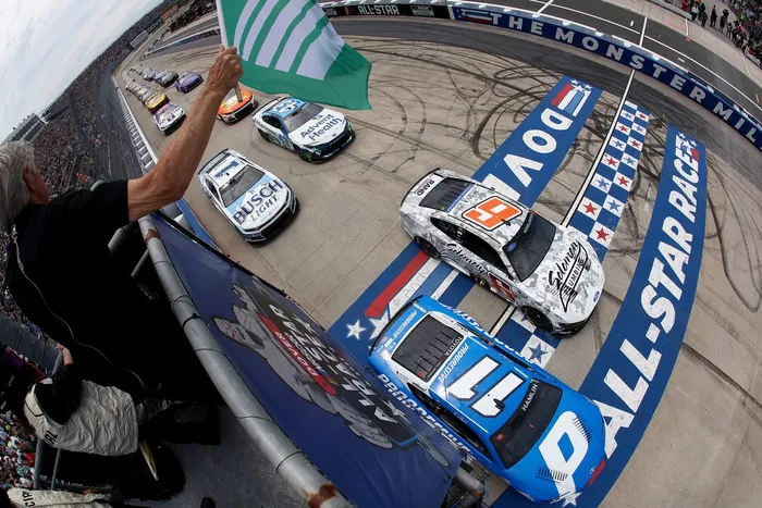 Denny Hamlin, Joe Gibbs Racing, Brad Keselowski, RFK Racing