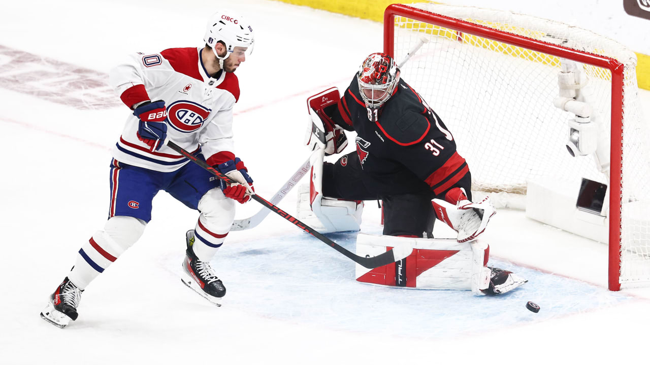 Andersen sturdy in goal for Hurricanes, playing with heavy heart