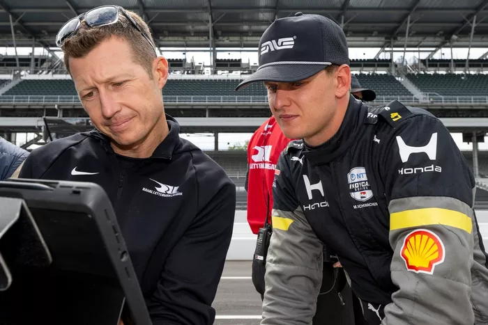 Driver coach Ryan Briscoe with Mick Schumacher, Rahal Letterman Lanigan Racing Honda