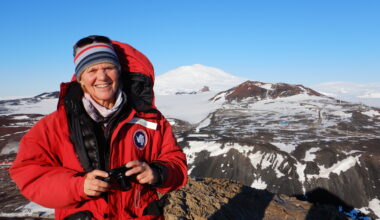 Johnson’s Cindy Evans Prepares Artemis Teams for Lunar Science