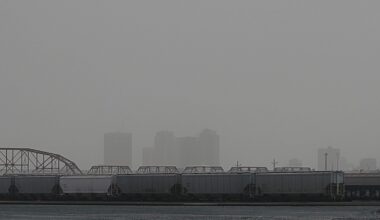 Rare dust storm warning issued across southern Manitoba