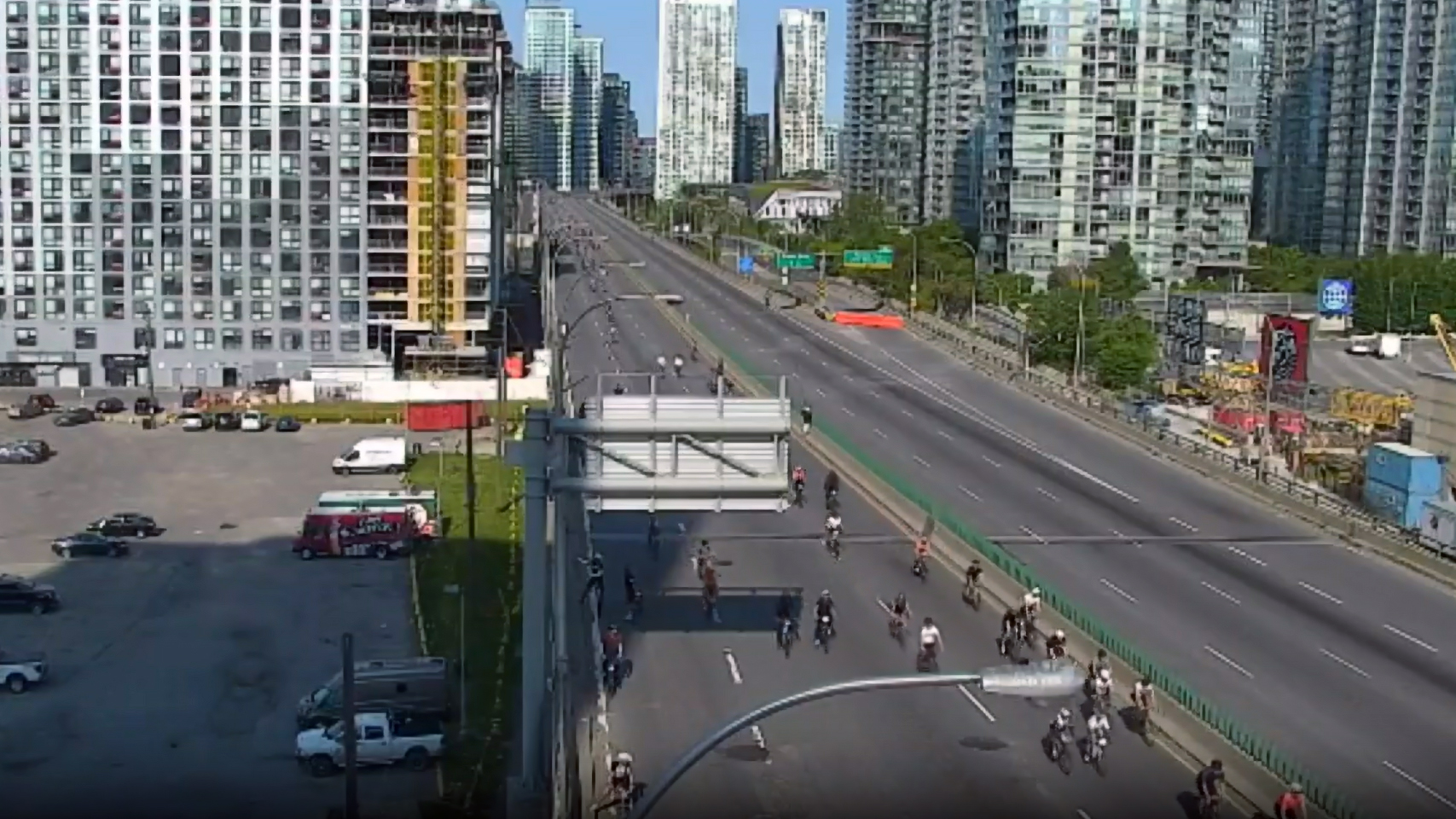 Weekend need-to-know: DVP, Gardiner closing Sunday for Bike for Brain Health