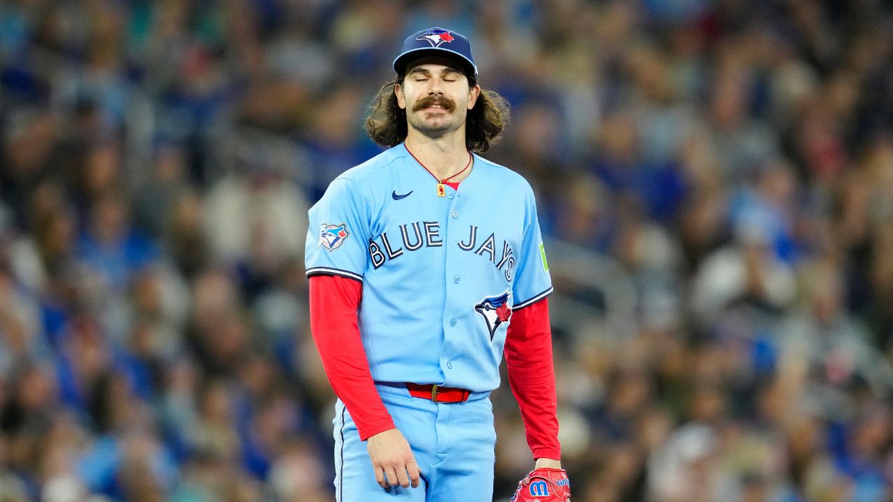 Blue Jays avoid worst-case scenario after Guerrero Jr., Cease injuries in loss to Pirates