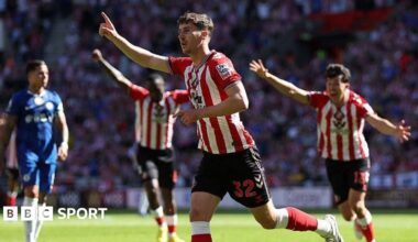 Sunderland 2-1 Chelsea: Black Cats qualify for Europa League at Chelsea's expense