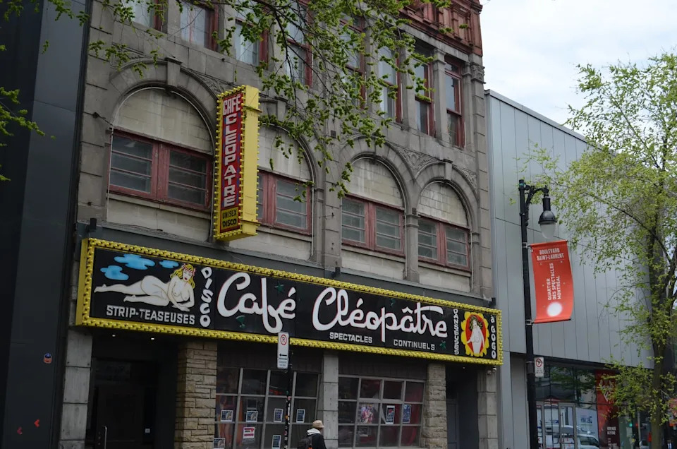 Café Cléopâtre is a popular strip club in one of the busiest parts of downtown Montreal. It is located in the Ville-Marie borough, where the rules around opening and operating an erotic establishment are more relaxed than in other parts of the city.