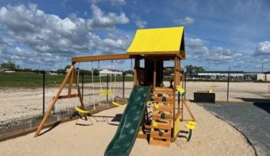 Man, 35, arrested in Winnipeg after theft of child-care centre play structure
