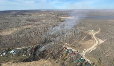Wildfire razes summer village homes west of Edmonton, triggers state of emergency