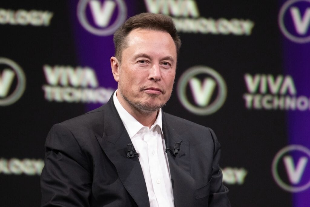 Elon Musk Chimes In As Delta Picks Amazon Leo Over Starlink: They Wanted To Make It 'Painful, Difficult And Expensive'