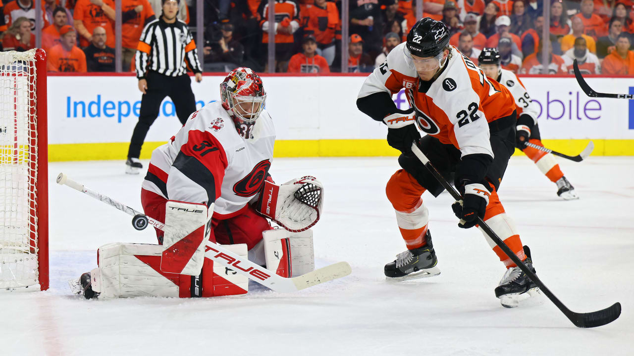 Flyers’ power outage continues in Game 3 loss to Hurricanes