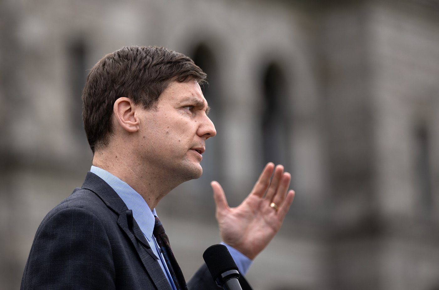 Eby says he doesn't get why Ottawa is focused on pipeline