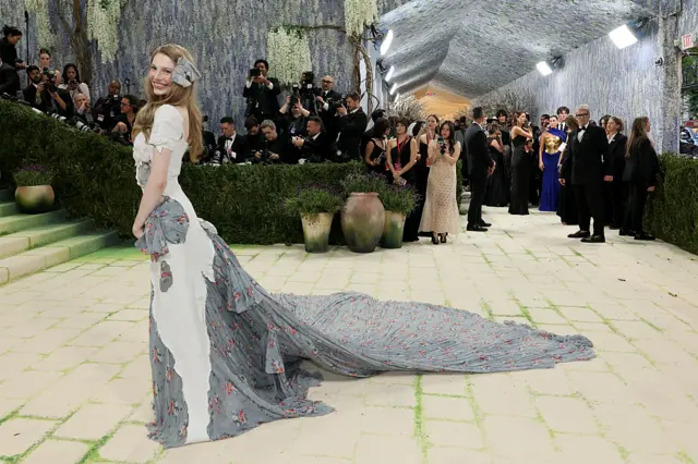 Hunter Schafer on red carpet