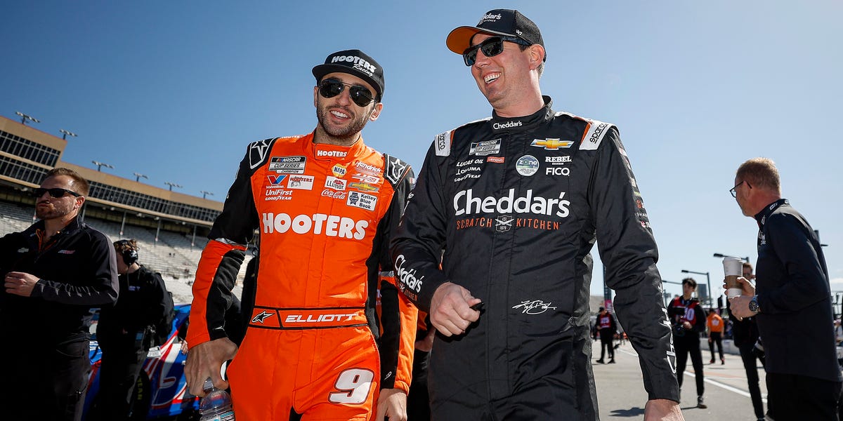 Elliott Backs Busch for NASCAR Most Popular Driver Award