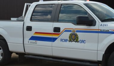 Pilot dead after glider crash northeast of Edmonton: RCMP