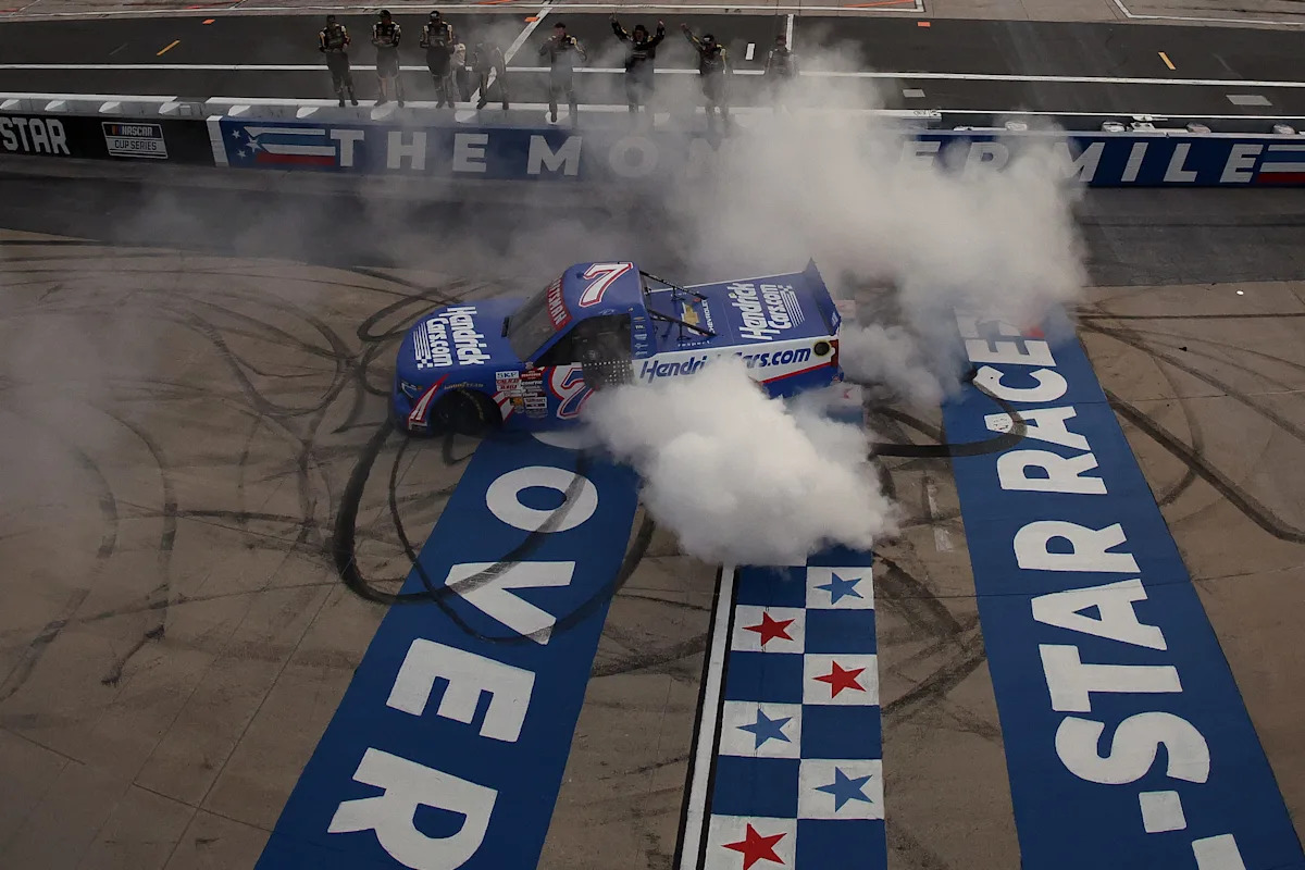 Kyle Busch wins NASCAR Truck Series race at Dover in May 2026